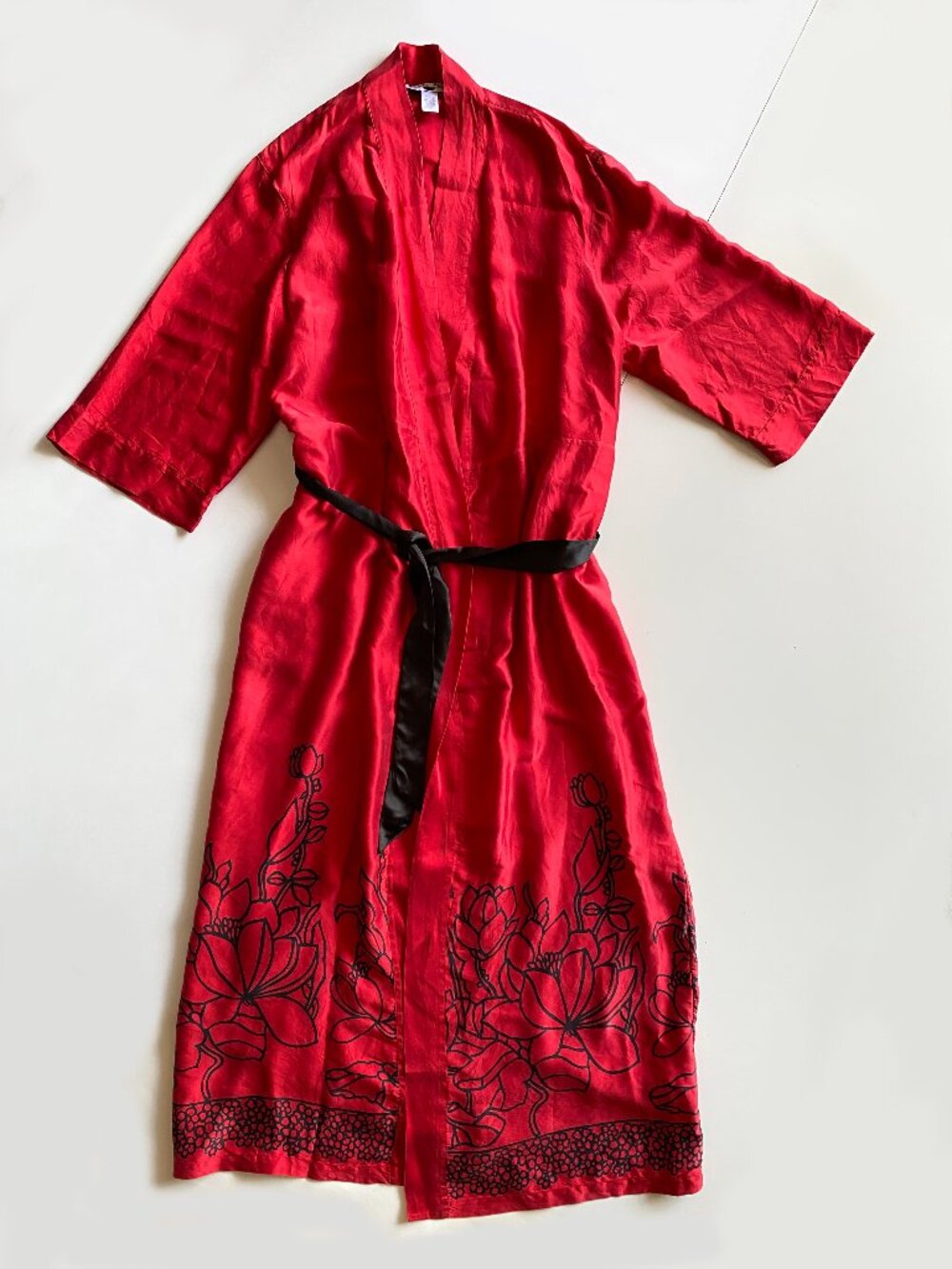 August Moon 100% Silk Red Kimono Robe Floral Print Belted Size M Side Pockets